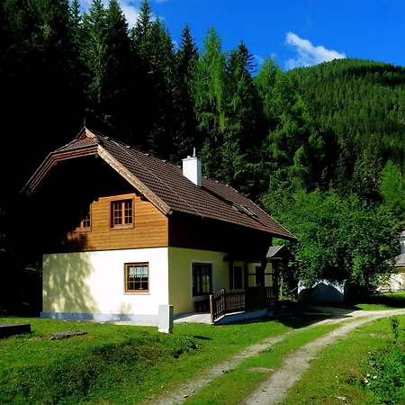 Gemuetliches In Ruhiger Lage Holiday home Innerkrems