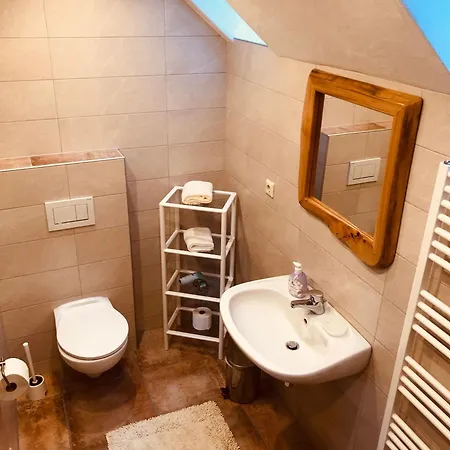 Gemuetliches In Ruhiger Lage Holiday home Innerkrems